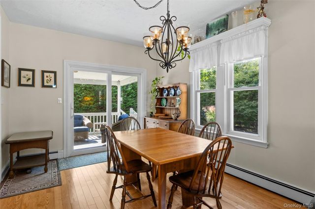 19 Willow Place, Oyster Bay, NY 11771