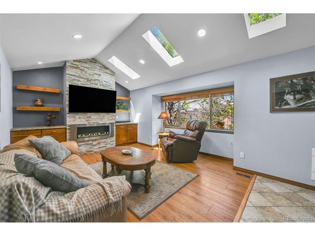 5877 S Lisbon Way, Centennial, CO 80015