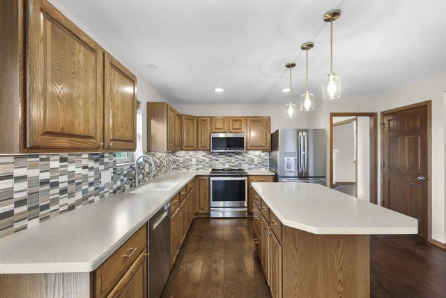 3029 Snowcap Trail, Madison, WI 53719