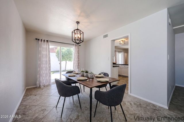 1812 W TOPEKA Drive, Phoenix, AZ 85027