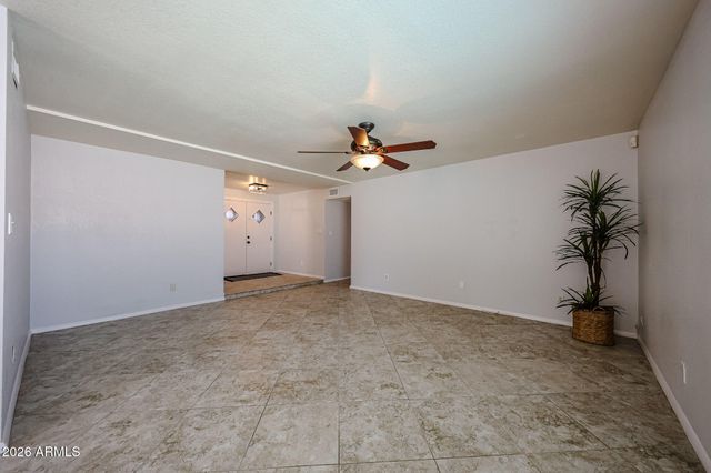 1812 W TOPEKA Drive, Phoenix, AZ 85027