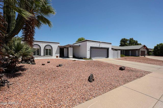 1812 W TOPEKA Drive, Phoenix, AZ 85027