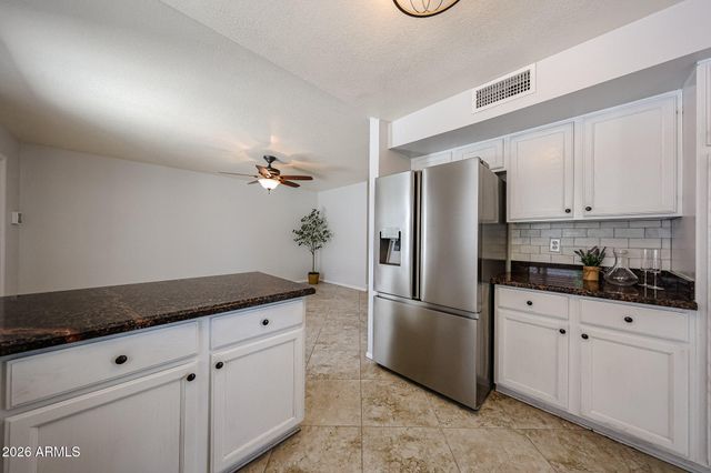 1812 W TOPEKA Drive, Phoenix, AZ 85027