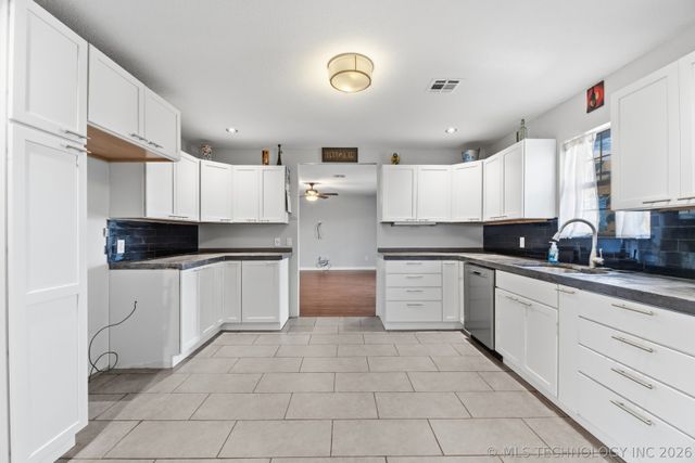 15201 S 4100 Road, Claremore, OK 74017