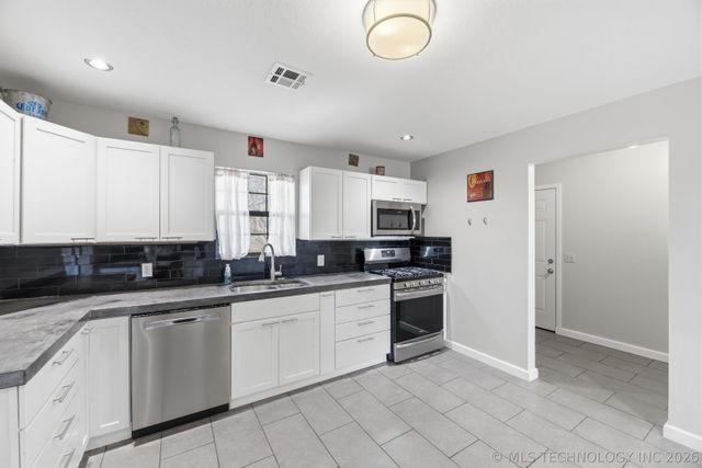 15201 S 4100 Road, Claremore, OK 74017