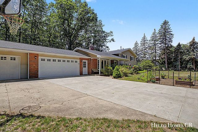 16680 Quincy Street, Holland, MI 49424