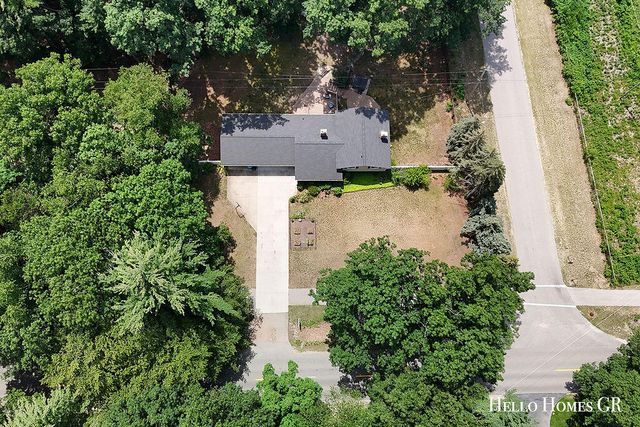 16680 Quincy Street, Holland, MI 49424