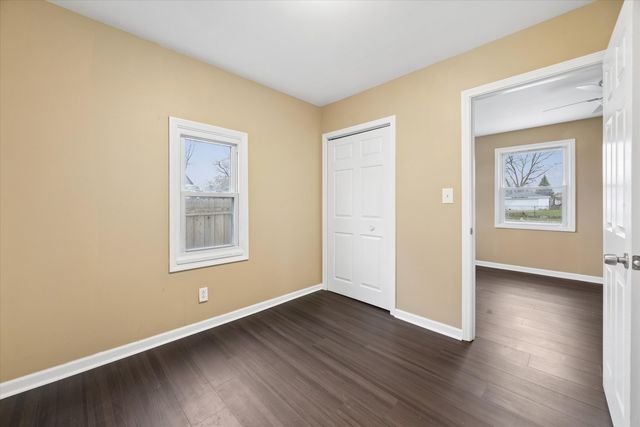 557 Howard Avenue, Aurora, IL 60506