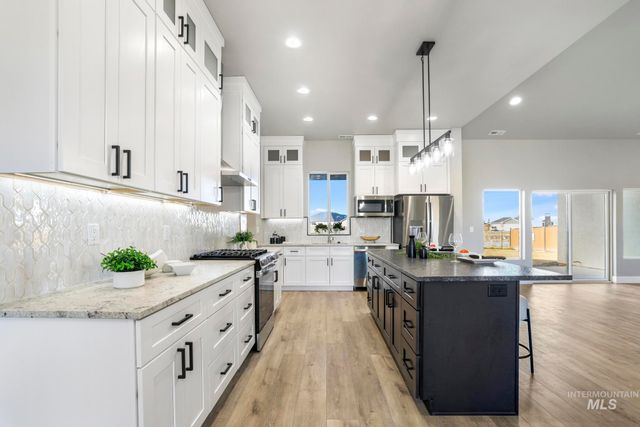 1597 Tule Dr, Twin Falls, ID 83301