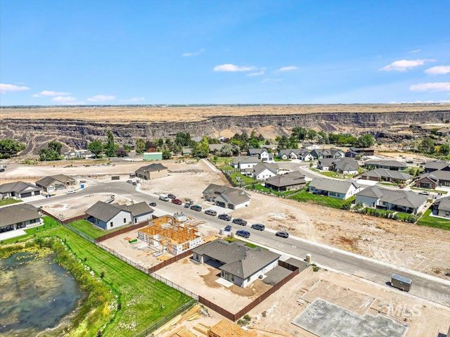 1597 Tule Dr, Twin Falls, ID 83301