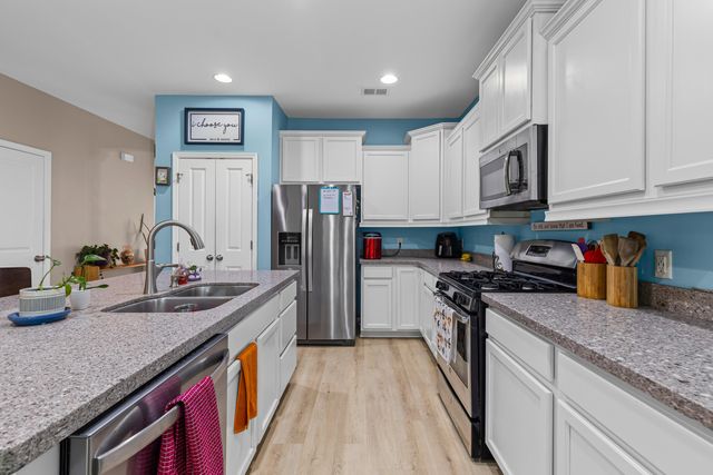 303 Bibiana Lane, Goose Creek, SC 29445