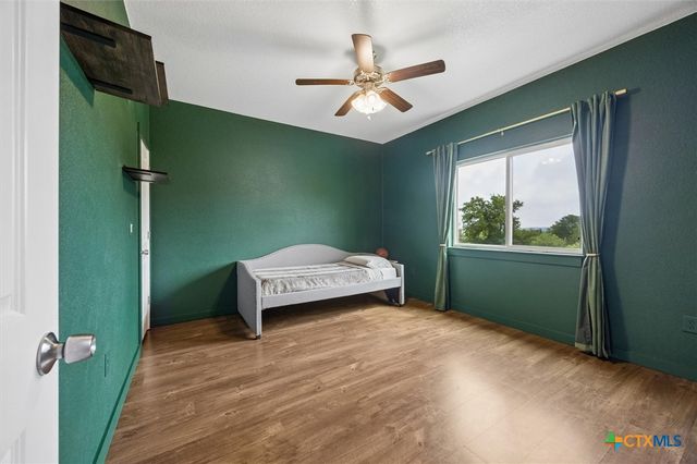 730 Spoke Hollow Road, Lockhart, TX 78644