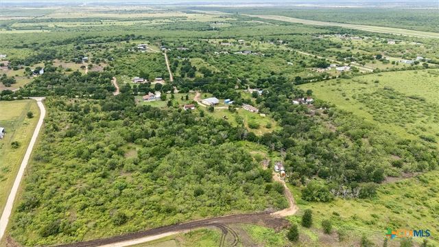 730 Spoke Hollow Road, Lockhart, TX 78644