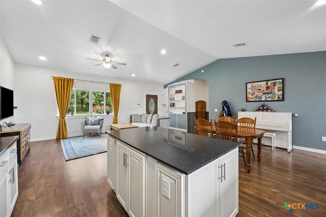 730 Spoke Hollow Road, Lockhart, TX 78644