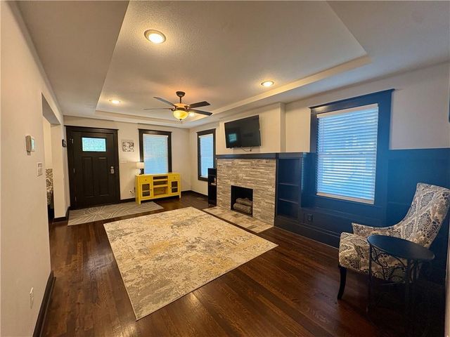 1400 E 28th Street, Kansas City, MO 64109