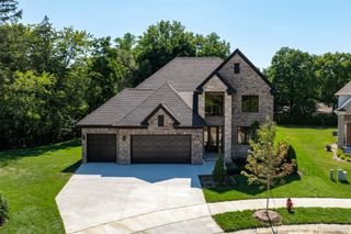 913 Kimberly Court, Troy, MI 48098