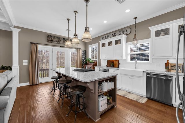 900 Towerhill Drive, Cave Springs, AR 72718