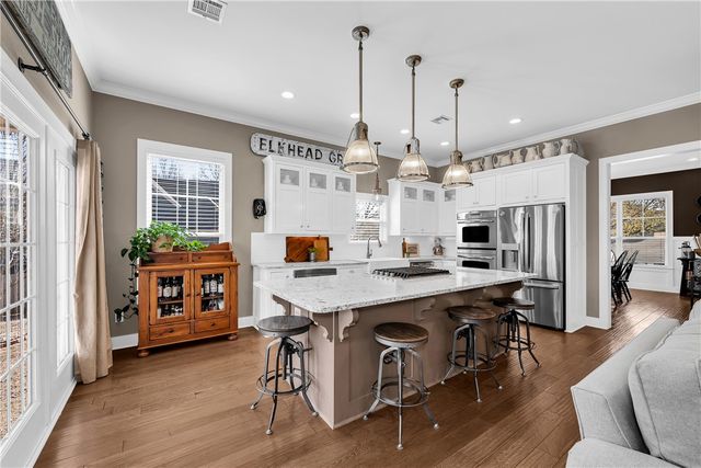 900 Towerhill Drive, Cave Springs, AR 72718