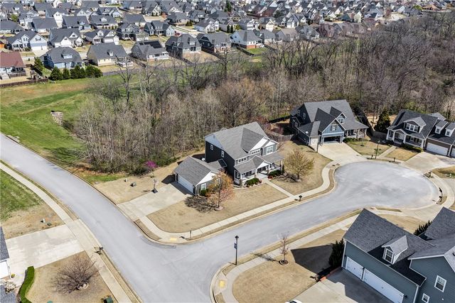 900 Towerhill Drive, Cave Springs, AR 72718