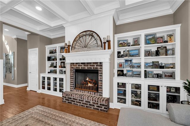 900 Towerhill Drive, Cave Springs, AR 72718