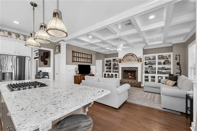 900 Towerhill Drive, Cave Springs, AR 72718