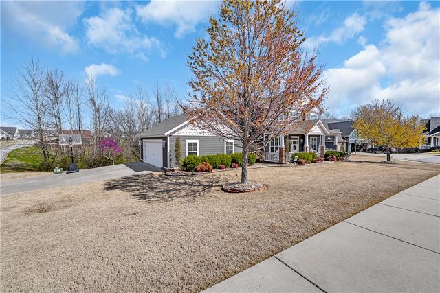 900 Towerhill Drive, Cave Springs, AR 72718