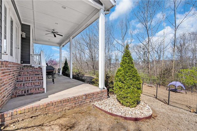 900 Towerhill Drive, Cave Springs, AR 72718