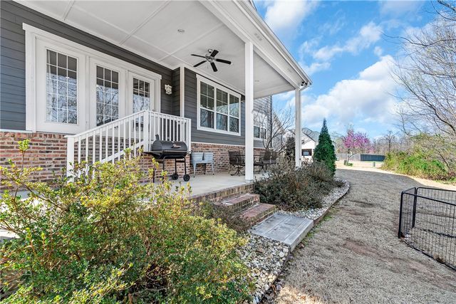 900 Towerhill Drive, Cave Springs, AR 72718