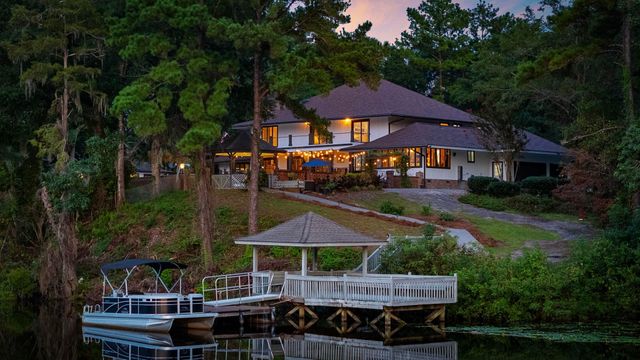 302 Mohican Dr., Georgetown, SC 29440