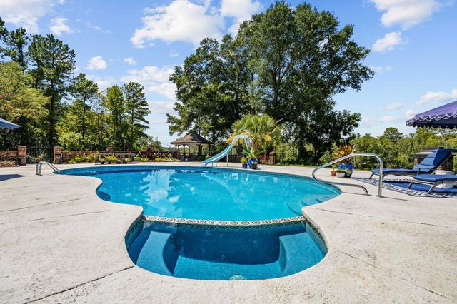 302 Mohican Dr., Georgetown, SC 29440