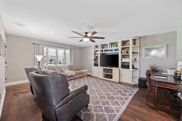 302 Mohican Dr., Georgetown, SC 29440