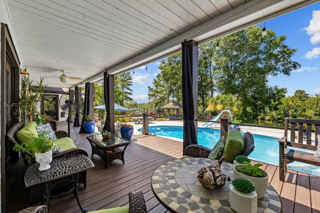 302 Mohican Dr., Georgetown, SC 29440