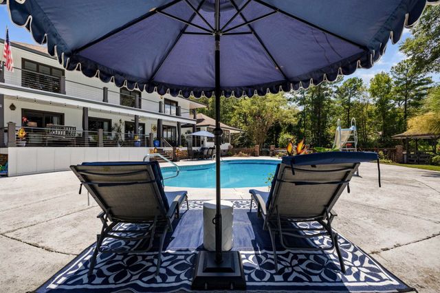 302 Mohican Dr., Georgetown, SC 29440