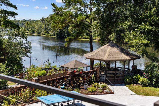 302 Mohican Dr., Georgetown, SC 29440