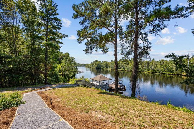 302 Mohican Dr., Georgetown, SC 29440