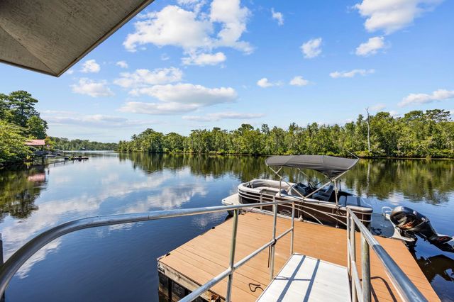 302 Mohican Dr., Georgetown, SC 29440