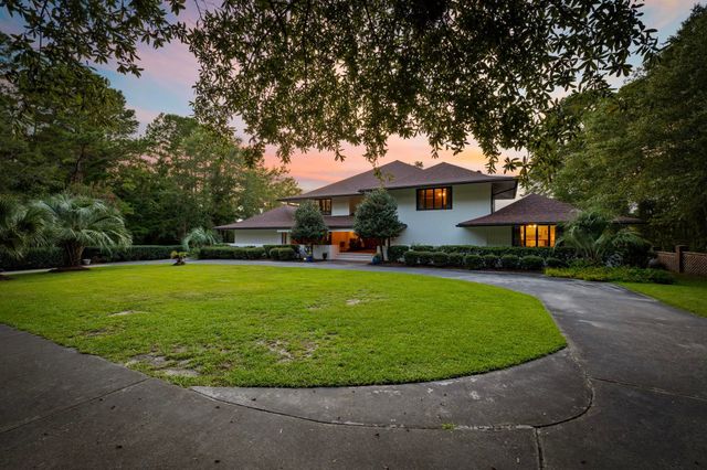 302 Mohican Dr., Georgetown, SC 29440