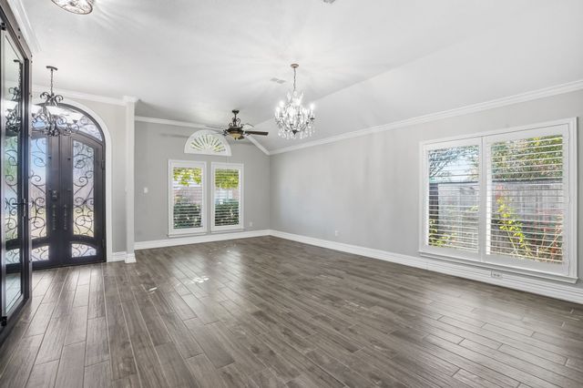 12701 Beech Tree Lane, Fort Worth, TX 76040