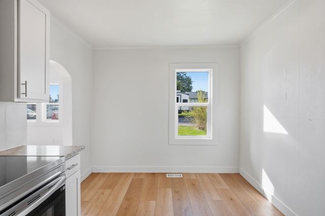 923 E Courtland Ave, Spokane, WA 99207