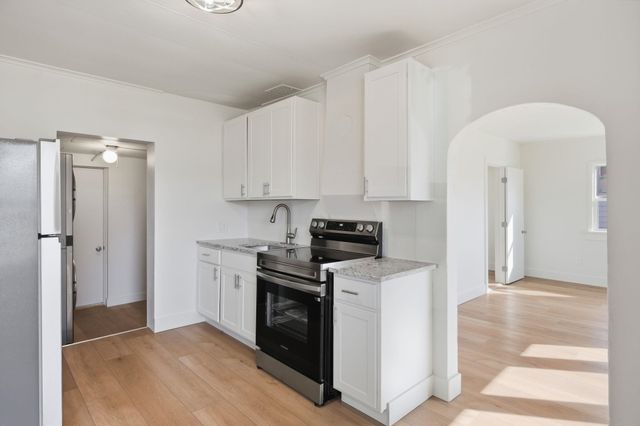 923 E Courtland Ave, Spokane, WA 99207