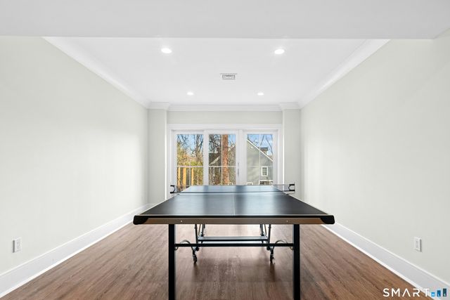 42 Hillcrest Road, New Canaan, CT 06840