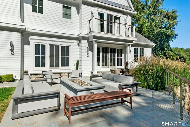 42 Hillcrest Road, New Canaan, CT 06840