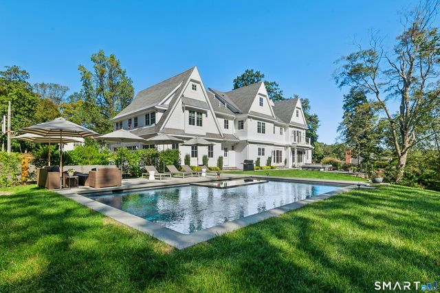 42 Hillcrest Road, New Canaan, CT 06840