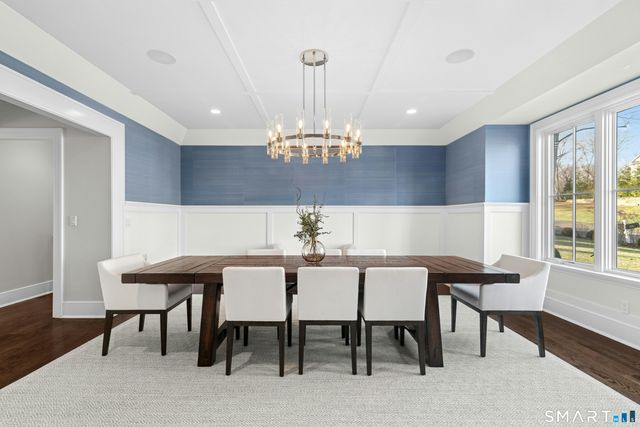 42 Hillcrest Road, New Canaan, CT 06840