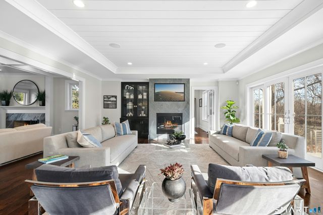 42 Hillcrest Road, New Canaan, CT 06840