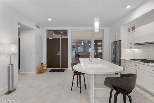 8925 West Flamingo Road 101, Las Vegas, NV 89147