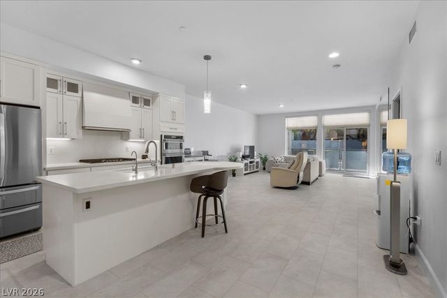 8925 West Flamingo Road 101, Las Vegas, NV 89147