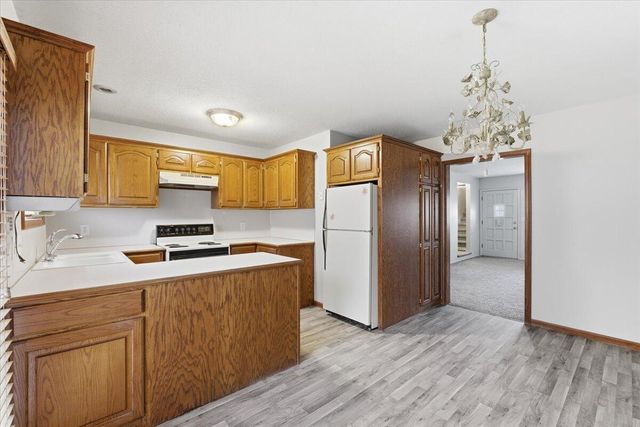 405 E PIERCE Street, Council Bluffs, IA 51503