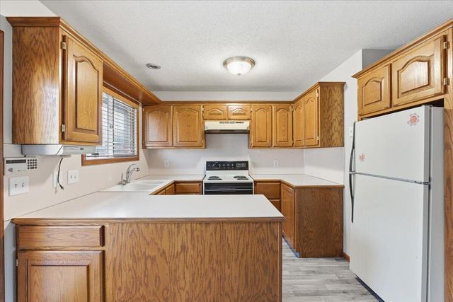 405 E PIERCE Street, Council Bluffs, IA 51503