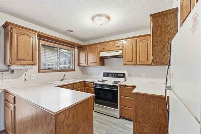 405 E PIERCE Street, Council Bluffs, IA 51503